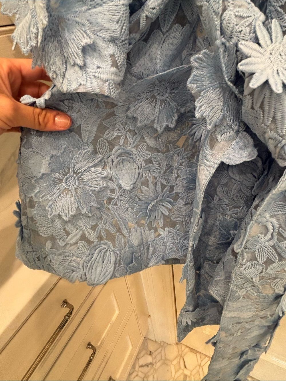 NWT La Vie Style House floral-lace wrap-front dress in light blue - Picture 6 of 7
